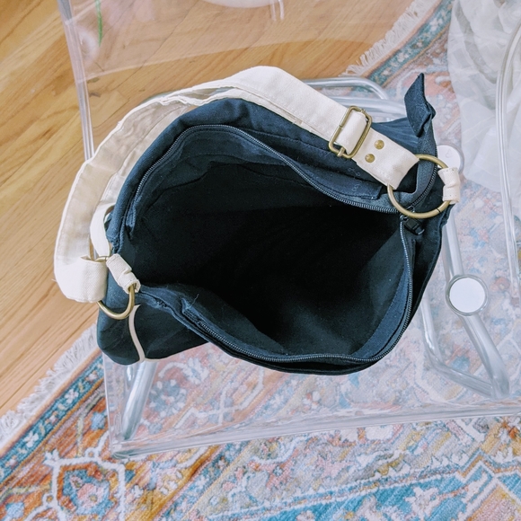 Vintage Messenger Bag - Picture 3 of 8